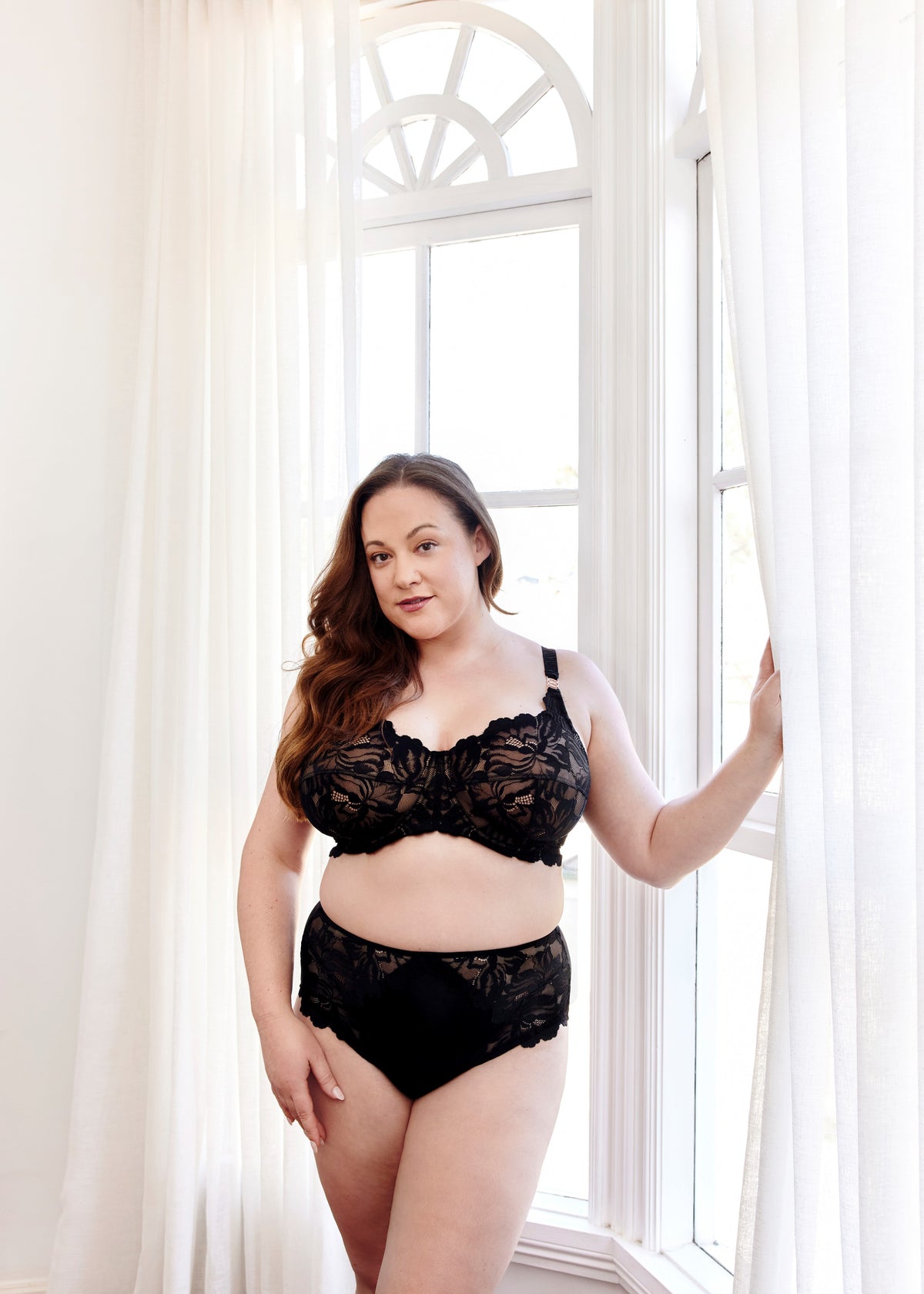 Zhara Curve Balconette Bra - Black